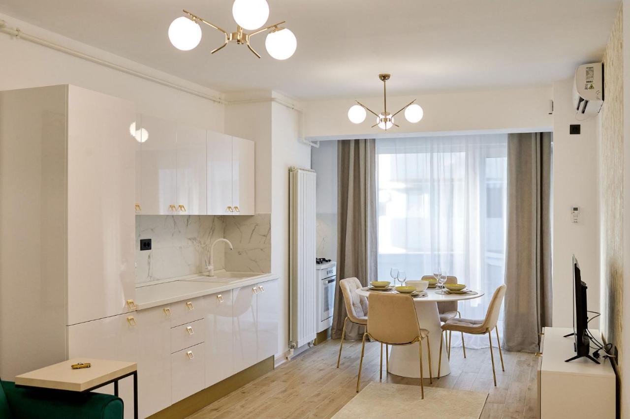 Mg Brothers Apartment In Infinity Beach Resort Mamaia Exterior foto