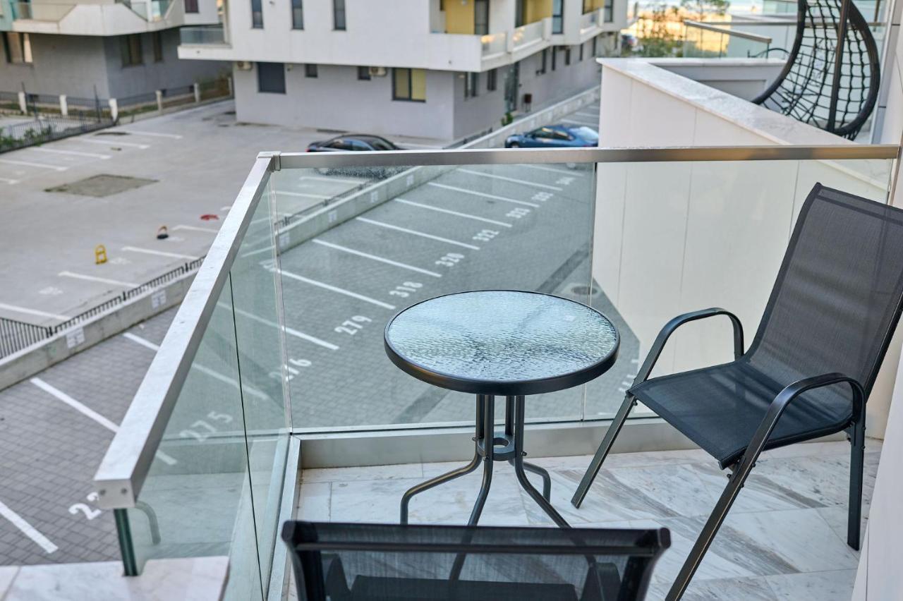 Mg Brothers Apartment In Infinity Beach Resort Mamaia Exterior foto